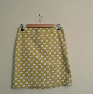 Banana Republic  A-line, Lined, Mini Skirt Size: 6